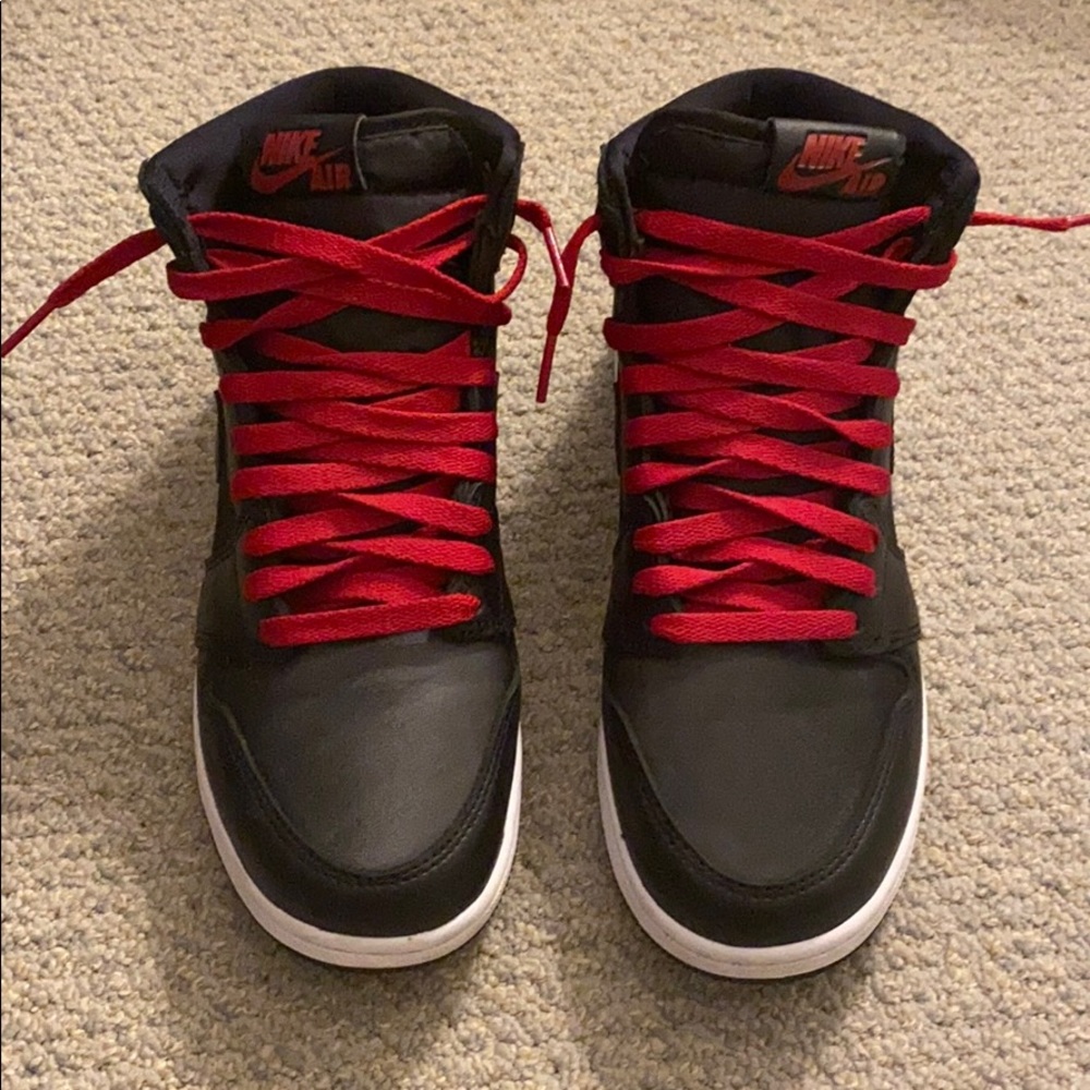 Air Jordan 1 GS “Black Satin” kids size 6.5